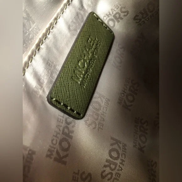 Michael Kors Large Saffiano Hamilton Tote-Olive Green - Picture 7 of 9